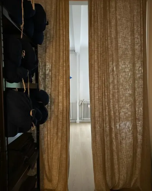 Elevamos la práctica en Sangha: Introducimos Reformer para quienes buscan movilidad, alineación y fuerza. Explorando una nueva forma de sentir el cuerpo.¿Te apuntas? 10 primeras clases a precio reducido.Empezamos el 25.02 - Os esperamos! 🤍Reservas por nuestra web o por la app de Eversports#reformer #practice #barcelona #yogastudio